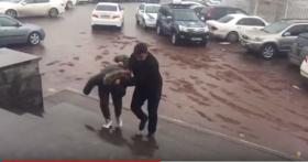 Դեպքից մեկ ժամ անց ոստիկանները բռնեցին գրպանահատին ու հայտնաբերեցին գողոնը Դեպքից մեկ ժամ անց ոստիկանները բռնեցին գրպանահատին ու հայտնաբերեցին գողոնը