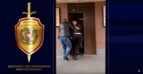Զեյթունի ոստիկանները կարճ ժամանակում բացահայտեցին բժշկական կենտրոնում կատարված գողությունը Զեյթունի ոստիկանները կարճ ժամանակում բացահայտեցին բժշկական կենտրոնում կատարված գողությունը