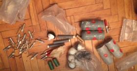 Ատրճանակներ, նռնակներ, փամփուշտներ․ ոստիկանության բաժիններում ապօրինի զենք-զինամթերք է հանձնվել Ատրճանակներ, նռնակներ, փամփուշտներ․ ոստիկանության բաժիններում ապօրինի զենք-զինամթերք է հանձնվել