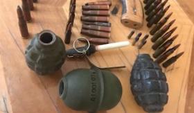 Հրազեններ, նռնակներ, փամփուշտներ. ոստիկանության բաժիններում կամավոր զենքեր են հանձնվել Հրազեններ, նռնակներ, փամփուշտներ. ոստիկանության բաժիններում կամավոր զենքեր են հանձնվել