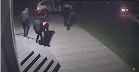 Տերմինալը գողացող անձանց ոստիկանները բռնել են հենց գողության պահին․ նրանք ձերբակալվել են Տերմինալը գողացող անձանց ոստիկանները բռնել են հենց գողության պահին․ նրանք ձերբակալվել են