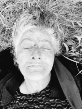 Ճանաչողներին խնդրում ենք արձագանքել Ճանաչողներին խնդրում ենք արձագանքել