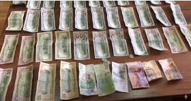 Բնակարանից հափշտակել էր 1 միլիոն 700 հազար դրամ և 8000 դոլար․ Կումայրիի ոստիկանների բացահայտումը Բնակարանից հափշտակել էր 1 միլիոն 700 հազար դրամ և 8000 դոլար․ Կումայրիի ոստիկանների բացահայտումը