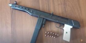 Ինքնաձիգ, ատրճանակներ, նռնակներ․ քաղաքացիները ոստիկանության բաժիններում հրազեններ են հանձնել Ինքնաձիգ, ատրճանակներ, նռնակներ․ քաղաքացիները ոստիկանության բաժիններում հրազեններ են հանձնել