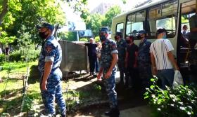 Ոստիկանության ծառայությունը զինկոմիսարիատների մոտակայքում Ոստիկանության ծառայությունը զինկոմիսարիատների մոտակայքում