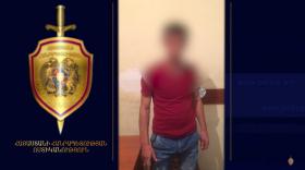 ՊՊԾ գնդի ոստիկանները հետապնդել ու բռնել են կնոջը կողոպտած անձին․ նա ձերբակալվել է ՊՊԾ գնդի ոստիկանները հետապնդել ու բռնել են կնոջը կողոպտած անձին․ նա ձերբակալվել է