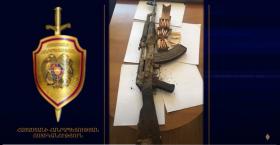 Ինքնաձիգ, ատրճանակ, հրացաններ․ ոստիկանության բաժիններում կամավոր զենքեր են հանձնվել Ինքնաձիգ, ատրճանակ, հրացաններ․ ոստիկանության բաժիններում կամավոր զենքեր են հանձնվել