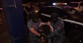 Բնակարանագողին ոստիկանները բռնեցին հենց դեպքի վայրում․ նա կալանավորված է Բնակարանագողին ոստիկանները բռնեցին հենց դեպքի վայրում․ նա կալանավորված է