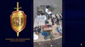 Սյունիքում ոստիկանները Արցախից բերված մեծ քանակությամբ զենք-զինամթերք են հայտնաբերել Սյունիքում ոստիկանները Արցախից բերված մեծ քանակությամբ զենք-զինամթերք են հայտնաբերել