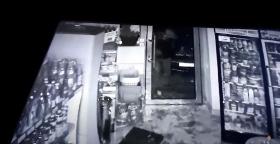 Կոտրած ապակի, միացած ազդանշան և արագ արձագանք. Մաշտոցի ոստիկանների բացահայտումը Կոտրած ապակի, միացած ազդանշան և արագ արձագանք. Մաշտոցի ոստիկանների բացահայտումը