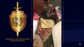 Մասիսի ոստիկանները բնակարանագողին բռնեցին դեպքի վայրում. նա ձերբակալվել է Մասիսի ոստիկանները բնակարանագողին բռնեցին դեպքի վայրում. նա ձերբակալվել է