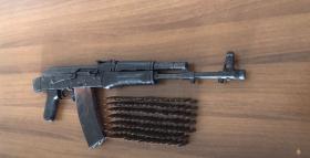 Մի խումբ անձինք ոստիկանության բաժիններում ինքնաձիգներ և այլ հրազեններ են կամավոր հանձնել Մի խումբ անձինք ոստիկանության բաժիններում ինքնաձիգներ և այլ հրազեններ են կամավոր հանձնել