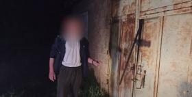 Ավտոտնակի դուռը լինգով բացելիս բռնվել էին․ Մուշի ոստիկանների բացահայտումը Ավտոտնակի դուռը լինգով բացելիս բռնվել էին․ Մուշի ոստիկանների բացահայտումը