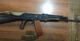 Ոստիկանության բաժիններում քաղաքացիները ինքնաձիգներ և այլ հրազեն են կամավոր հանձնել Ոստիկանության բաժիններում քաղաքացիները ինքնաձիգներ և այլ հրազեն են կամավոր հանձնել