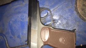 Ատրճանակը հայտնաբերվեց, գումարը` դեռ ոչ. Վարդենիսի ոստիկանների բացահայտումը Ատրճանակը հայտնաբերվեց, գումարը` դեռ ոչ. Վարդենիսի ոստիկանների բացահայտումը