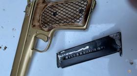 Շենգավիթի բաժին բերման ենթարկված տղամարդու մեքենայում ապօրինի հրազեն կար․ հարուցվել է քրեական գործ Շենգավիթի բաժին բերման ենթարկված տղամարդու մեքենայում ապօրինի հրազեն կար․ հարուցվել է քրեական գործ