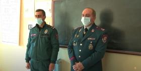 Դասը վարում է ոստիկանը Դասը վարում է ոստիկանը