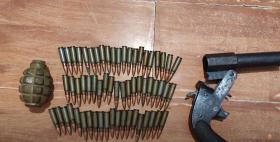 Ոստիկանության բաժիններում մի խումբ անձինք ապօրինի հրազեն են կամավոր հանձնել Ոստիկանության բաժիններում մի խումբ անձինք ապօրինի հրազեն են կամավոր հանձնել