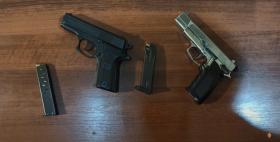 Պարեկների կողմից Շենգավիթի բաժին բերման ենթարկված տղամարդու մեքենայում ատրճանակներ կային Պարեկների կողմից Շենգավիթի բաժին բերման ենթարկված տղամարդու մեքենայում ատրճանակներ կային