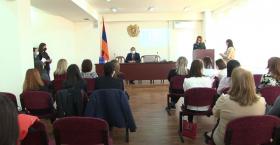 ԱՄՆ հյուպատոսների և օգնականների համար ուսումնավարժանք՝ ոստիկանության անձնագրային և վիզաների վարչությունում