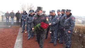 Հիշատակի արարողություններ մարտի 1-ին զոհված ոստիկանների շիրիմներին Հիշատակի արարողություններ մարտի 1-ին զոհված ոստիկանների շիրիմներին