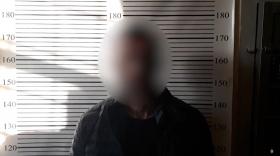 Ավտոտնակից գողացել էր «Տոյոտա Պրադոն», տնից՝ հրացաններ ու մոտ 100 կգ մեղր Ավտոտնակից գողացել էր «Տոյոտա Պրադոն», տնից՝ հրացաններ ու մոտ 100 կգ մեղր