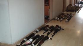 Ոստիկանության բաժիններում ապօրինի զենք-զինամթերքի կամավոր հանձնումները շարունակվում են Ոստիկանության բաժիններում ապօրինի զենք-զինամթերքի կամավոր հանձնումները շարունակվում են