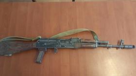 «Կալաշնիկովի» ինքնաձիգների կամավոր հանձնման դեպքեր Սյունիքի մարզային վարչության բաժիններում «Կալաշնիկովի» ինքնաձիգների կամավոր հանձնման դեպքեր Սյունիքի մարզային վարչության բաժիններում