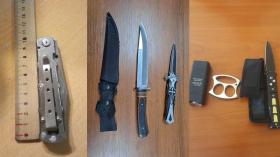 Գեղարքունիքի մարզի պարեկները վարորդների մոտ դանակներ են հայտնաբերել Գեղարքունիքի մարզի պարեկները վարորդների մոտ դանակներ են հայտնաբերել