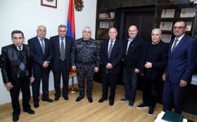 ՆԳՆ ոստիկանության պետ Արամ Հովհաննիսյանը վետերաններին պարգևատրել է մեդալներով և կրծքանշանով ՆԳՆ ոստիկանության պետ Արամ Հովհաննիսյանը վետերաններին պարգևատրել է մեդալներով և կրծքանշանով