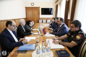 ՆԳ նախարարն ընդունել է ՀՀ-ում դիվանագիտական առաքելությունն ավարտող ԻԻՀ արտակարգ և լիազոր դեսպանին ՆԳ նախարարն ընդունել է ՀՀ-ում դիվանագիտական առաքելությունն ավարտող ԻԻՀ արտակարգ և լիազոր դեսպանին
