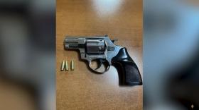 Պայուսակում լիցքավորված թմբուկավոր ատրճանակ կար Պայուսակում լիցքավորված թմբուկավոր ատրճանակ կար