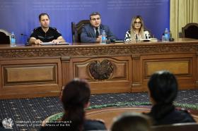 Կանանց հարցերով խորհրդի հանդիպմանը քննարկվել են կին պարեկների ծառայությանն առնչվող հարցեր Կանանց հարցերով խորհրդի հանդիպմանը քննարկվել են կին պարեկների ծառայությանն առնչվող հարցեր