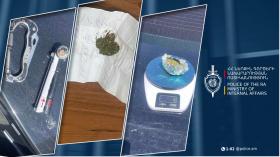 50-ամյա տղամարդու մոտ և մեքենայում մարիխուանա է հայտնաբերվել 50-ամյա տղամարդու մոտ և մեքենայում մարիխուանա է հայտնաբերվել