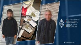 Թմրամիջոցը հարևանին իրացրել էր 22-ամյա երիտասարդը. Վաղարշապատի համայքային ոստիկանների բացահայտումը Թմրամիջոցը հարևանին իրացրել էր 22-ամյա երիտասարդը. Վաղարշապատի համայքային ոստիկանների բացահայտումը