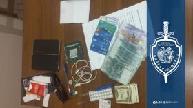 Կողոպուտի փորձ կատարած տղամարդկանցից մեկի մոտ հոգեմետ դեղահաբեր են հայտնաբերվել Կողոպուտի փորձ կատարած տղամարդկանցից մեկի մոտ հոգեմետ դեղահաբեր են հայտնաբերվել