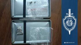 Ձերբակալվածի խուզարկությամբ սինթետիկ թմրամիջոց հայտնաբերվեց. Երևանի պարեկների բացահայտումը Ձերբակալվածի խուզարկությամբ սինթետիկ թմրամիջոց հայտնաբերվեց. Երևանի պարեկների բացահայտումը